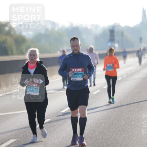 03.10.2025 - Köhlbrandbrückenlauf Jannik Wohlers http://msf.ph/oto/9067029 03.10.2025 09:28:56 Position 3 3477, 3474 meine-sportfotos.de