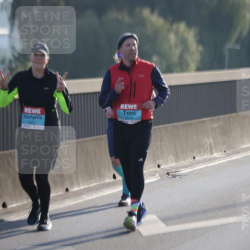 03.10.2025 - Köhlbrandbrückenlauf Jannik Wohlers http://msf.ph/oto/9067032 03.10.2025 09:28:58 Position 3 2807, 2643 meine-sportfotos.de