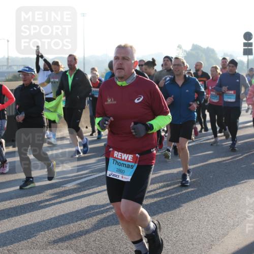 03.10.2025 - Köhlbrandbrückenlauf Lena Gebhardt http://msf.ph/oto/9067033 03.10.2025 09:23:33 Position 1 2800 meine-sportfotos.de