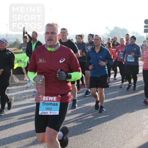 03.10.2025 - Köhlbrandbrückenlauf Lena Gebhardt http://msf.ph/oto/9067035 03.10.2025 09:23:33 Position 1 2800 meine-sportfotos.de