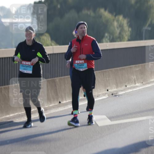 03.10.2025 - Köhlbrandbrückenlauf Jannik Wohlers http://msf.ph/oto/9067045 03.10.2025 09:28:58 Position 3 2607, 2643 meine-sportfotos.de