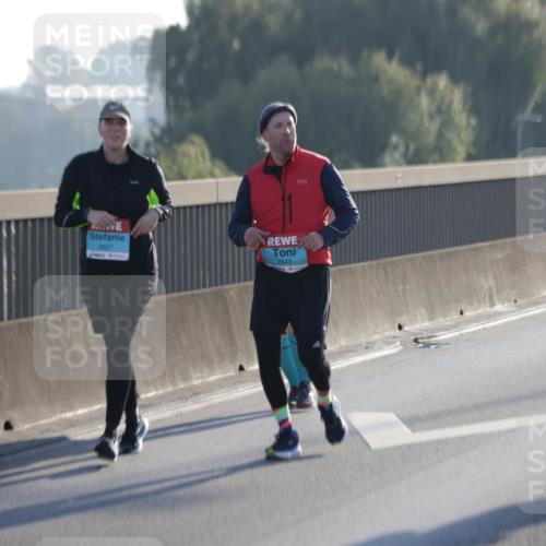 03.10.2025 - Köhlbrandbrückenlauf Jannik Wohlers http://msf.ph/oto/9067054 03.10.2025 09:28:59 Position 3 2607, 2643 meine-sportfotos.de