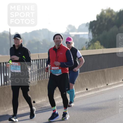 03.10.2025 - Köhlbrandbrückenlauf Jannik Wohlers http://msf.ph/oto/9067082 03.10.2025 09:29:01 Position 3 2607, 2643 meine-sportfotos.de