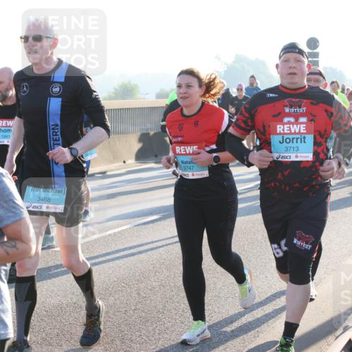 03.10.2025 - Köhlbrandbrückenlauf Lena Gebhardt http://msf.ph/oto/9067172 03.10.2025 09:23:38 Position 1 2978, 1941, 3468, 3747, 65, 3713 meine-sportfotos.de