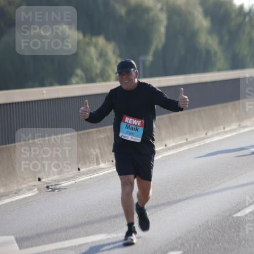 03.10.2025 - Köhlbrandbrückenlauf Jannik Wohlers http://msf.ph/oto/9067240 03.10.2025 09:29:34 Position 3 2360 meine-sportfotos.de