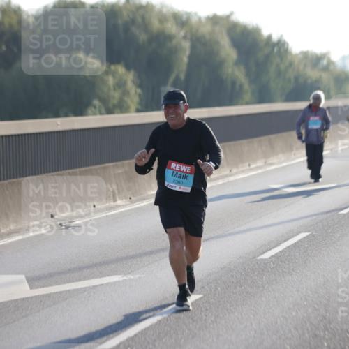 03.10.2025 - Köhlbrandbrückenlauf Jannik Wohlers http://msf.ph/oto/9067256 03.10.2025 09:29:35 Position 3 2360 meine-sportfotos.de
