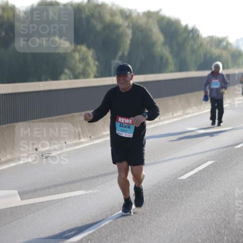 03.10.2025 - Köhlbrandbrückenlauf Jannik Wohlers http://msf.ph/oto/9067259 03.10.2025 09:29:35 Position 3 2360 meine-sportfotos.de