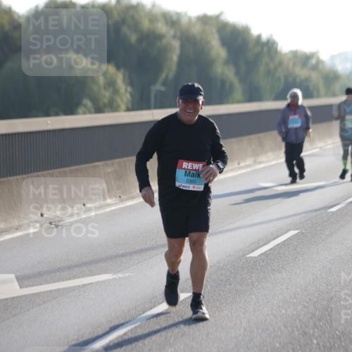 03.10.2025 - Köhlbrandbrückenlauf Jannik Wohlers http://msf.ph/oto/9067264 03.10.2025 09:29:35 Position 3 2360 meine-sportfotos.de