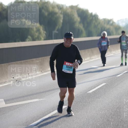 03.10.2025 - Köhlbrandbrückenlauf Jannik Wohlers http://msf.ph/oto/9067270 03.10.2025 09:29:35 Position 3 2360 meine-sportfotos.de