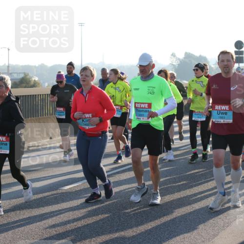 03.10.2025 - Köhlbrandbrückenlauf Lena Gebhardt http://msf.ph/oto/9067274 03.10.2025 09:23:42 Position 1 1934, 3265, 3612, 1883, 1433, 3208 meine-sportfotos.de