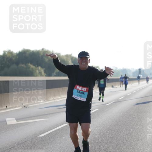 03.10.2025 - Köhlbrandbrückenlauf Jannik Wohlers http://msf.ph/oto/9067278 03.10.2025 09:29:37 Position 3 2360 meine-sportfotos.de