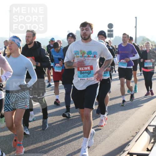 03.10.2025 - Köhlbrandbrückenlauf Lena Gebhardt http://msf.ph/oto/9067336 03.10.2025 09:23:45 Position 1 1815, 3276, 2068 meine-sportfotos.de