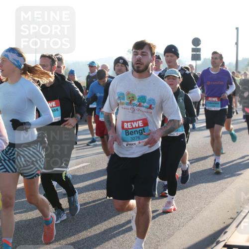 03.10.2025 - Köhlbrandbrückenlauf Lena Gebhardt http://msf.ph/oto/9067343 03.10.2025 09:23:45 Position 1 3276 meine-sportfotos.de