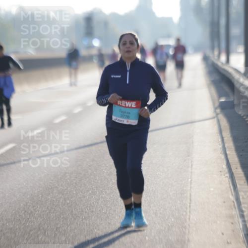03.10.2025 - Köhlbrandbrückenlauf Jannik Wohlers http://msf.ph/oto/9067344 03.10.2025 09:29:43 Position 3 3776 meine-sportfotos.de