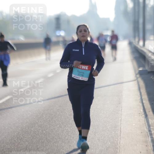 03.10.2025 - Köhlbrandbrückenlauf Jannik Wohlers http://msf.ph/oto/9067350 03.10.2025 09:29:43 Position 3 3776 meine-sportfotos.de