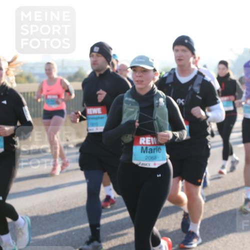 03.10.2025 - Köhlbrandbrückenlauf Lena Gebhardt http://msf.ph/oto/9067389 03.10.2025 09:23:46 Position 1 2068 meine-sportfotos.de