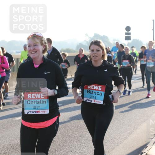 03.10.2025 - Köhlbrandbrückenlauf Lena Gebhardt http://msf.ph/oto/9067463 03.10.2025 09:23:49 Position 1 1917, 2118 meine-sportfotos.de