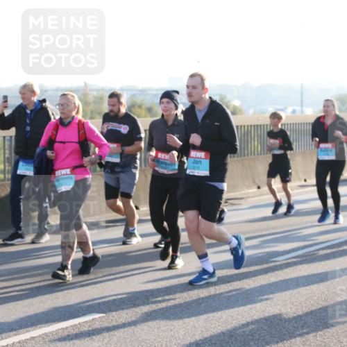03.10.2025 - Köhlbrandbrückenlauf Lena Gebhardt http://msf.ph/oto/9067514 03.10.2025 09:23:50 Position 1 2016 meine-sportfotos.de