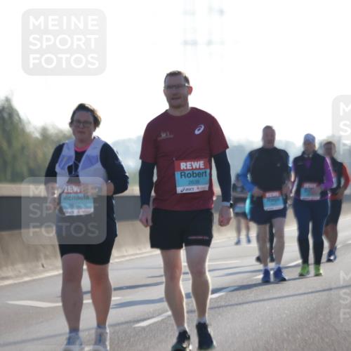03.10.2025 - Köhlbrandbrückenlauf Jannik Wohlers http://msf.ph/oto/9067541 03.10.2025 09:30:10 Position 3 2650, 2639 meine-sportfotos.de