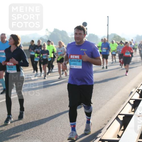03.10.2025 - Köhlbrandbrückenlauf Lena Gebhardt http://msf.ph/oto/9067618 03.10.2025 09:23:53 Position 1 3483 meine-sportfotos.de