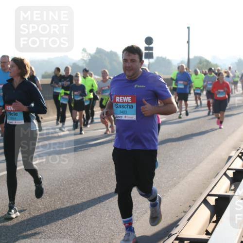 03.10.2025 - Köhlbrandbrückenlauf Lena Gebhardt http://msf.ph/oto/9067627 03.10.2025 09:23:53 Position 1 2064, 3483 meine-sportfotos.de