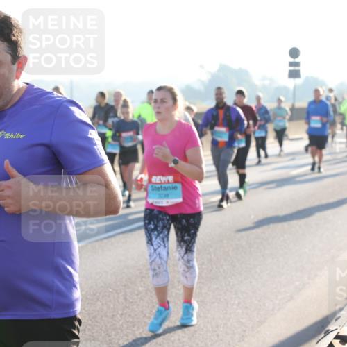 03.10.2025 - Köhlbrandbrückenlauf Lena Gebhardt http://msf.ph/oto/9067657 03.10.2025 09:23:54 Position 1 3483 meine-sportfotos.de