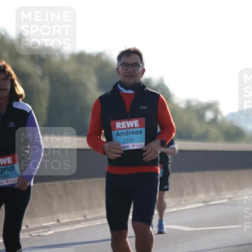 03.10.2025 - Köhlbrandbrückenlauf Jannik Wohlers http://msf.ph/oto/9067700 03.10.2025 09:30:25 Position 3 2490, 2132 meine-sportfotos.de