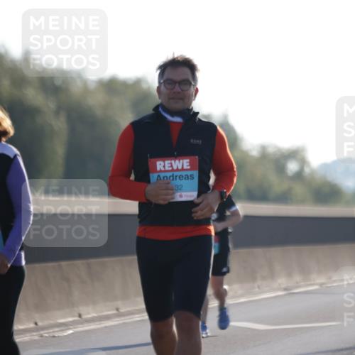 03.10.2025 - Köhlbrandbrückenlauf Jannik Wohlers http://msf.ph/oto/9067709 03.10.2025 09:30:25 Position 3 2490, 32 meine-sportfotos.de