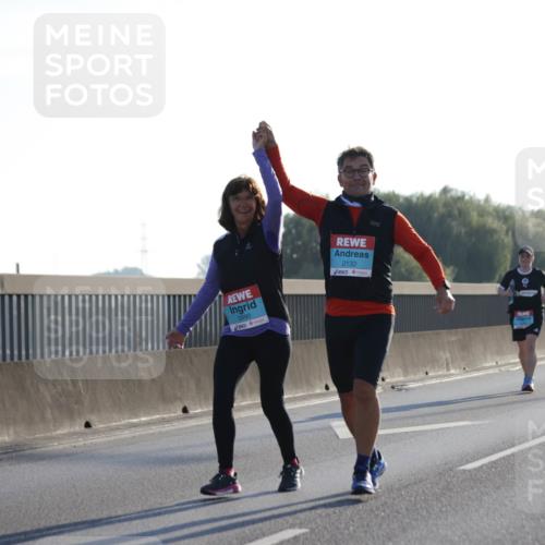 03.10.2025 - Köhlbrandbrückenlauf Jannik Wohlers http://msf.ph/oto/9067733 03.10.2025 09:30:28 Position 3 2490, 2132 meine-sportfotos.de