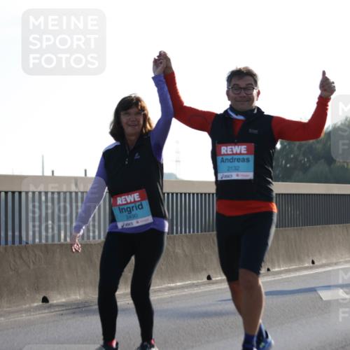 03.10.2025 - Köhlbrandbrückenlauf Jannik Wohlers http://msf.ph/oto/9067771 03.10.2025 09:30:28 Position 3 2490, 2132 meine-sportfotos.de