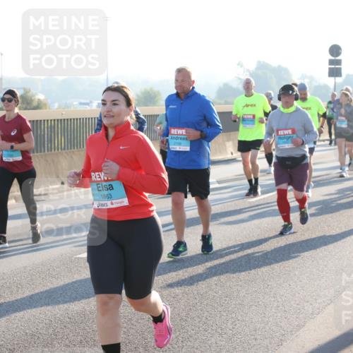03.10.2025 - Köhlbrandbrückenlauf Lena Gebhardt http://msf.ph/oto/9067783 03.10.2025 09:23:59 Position 1 1863, 2158 meine-sportfotos.de