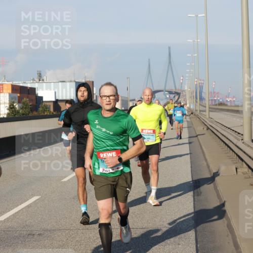 03.10.2025 - Köhlbrandbrückenlauf Jannik Wohlers http://msf.ph/oto/9067790 03.10.2025 09:46:55 Position 3 2712, 168 meine-sportfotos.de
