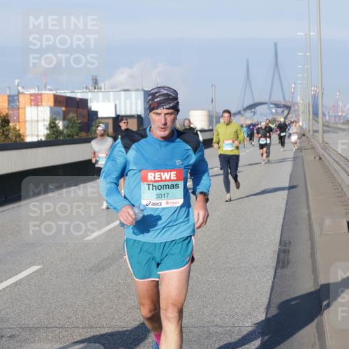 03.10.2025 - Köhlbrandbrückenlauf Jannik Wohlers http://msf.ph/oto/9067873 03.10.2025 09:47:03 Position 3 3317 meine-sportfotos.de