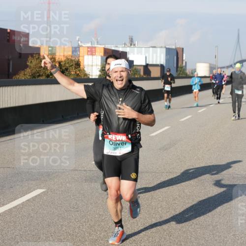 03.10.2025 - Köhlbrandbrückenlauf Jannik Wohlers http://msf.ph/oto/9067890 03.10.2025 09:47:15 Position 3 3091 meine-sportfotos.de