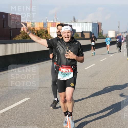 03.10.2025 - Köhlbrandbrückenlauf Jannik Wohlers http://msf.ph/oto/9067893 03.10.2025 09:47:15 Position 3 3091 meine-sportfotos.de