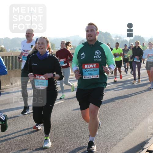 03.10.2025 - Köhlbrandbrückenlauf Lena Gebhardt http://msf.ph/oto/9067966 03.10.2025 09:24:05 Position 1 283, 2215, 3765, 1827 meine-sportfotos.de