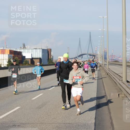 03.10.2025 - Köhlbrandbrückenlauf Jannik Wohlers http://msf.ph/oto/9067971 03.10.2025 09:47:18 Position 3  meine-sportfotos.de
