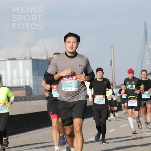 03.10.2025 - Köhlbrandbrückenlauf Jannik Wohlers http://msf.ph/oto/9067987 03.10.2025 09:47:31 Position 3 985, 110, 3817, 16, 1043, 3568 meine-sportfotos.de