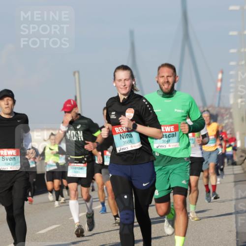 03.10.2025 - Köhlbrandbrückenlauf Jannik Wohlers http://msf.ph/oto/9068038 03.10.2025 09:47:33 Position 3 1043, 3568, 10, 3041 meine-sportfotos.de