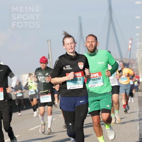 03.10.2025 - Köhlbrandbrückenlauf Jannik Wohlers http://msf.ph/oto/9068051 03.10.2025 09:47:33 Position 3 1043, 3568, 3041 meine-sportfotos.de