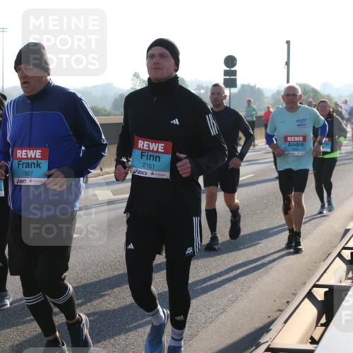 03.10.2025 - Köhlbrandbrückenlauf Lena Gebhardt http://msf.ph/oto/9068149 03.10.2025 09:24:11 Position 1 2234, 1967, 2151, 2000, 2848 meine-sportfotos.de