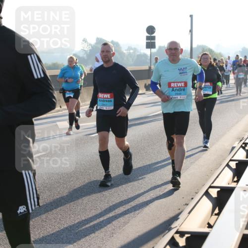 03.10.2025 - Köhlbrandbrückenlauf Lena Gebhardt http://msf.ph/oto/9068180 03.10.2025 09:24:12 Position 1 2151, 2847, 3020, 2848 meine-sportfotos.de
