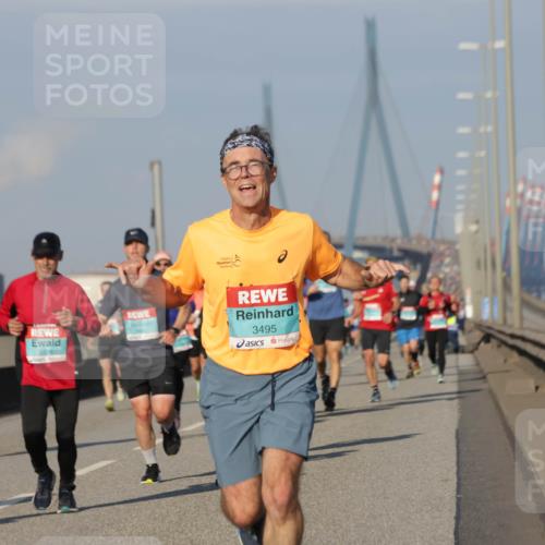 03.10.2025 - Köhlbrandbrückenlauf Jannik Wohlers http://msf.ph/oto/9068207 03.10.2025 09:47:41 Position 3 3495 meine-sportfotos.de