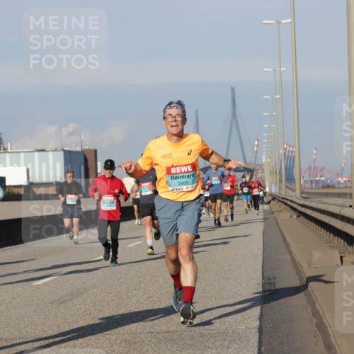 03.10.2025 - Köhlbrandbrückenlauf Jannik Wohlers http://msf.ph/oto/9068218 03.10.2025 09:47:41 Position 3 3790, 3495 meine-sportfotos.de