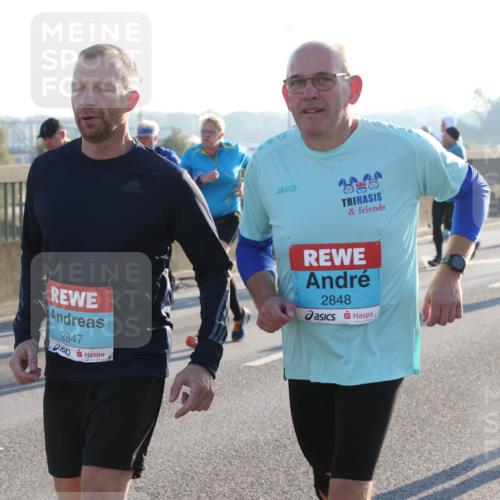 03.10.2025 - Köhlbrandbrückenlauf Lena Gebhardt http://msf.ph/oto/9068229 03.10.2025 09:24:14 Position 1 2847, 2848, 1991 meine-sportfotos.de