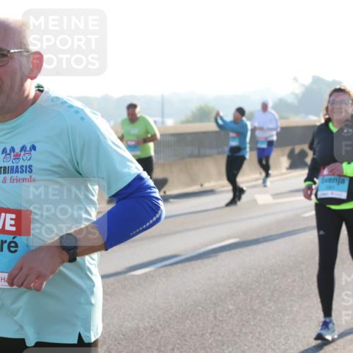 03.10.2025 - Köhlbrandbrückenlauf Lena Gebhardt http://msf.ph/oto/9068239 03.10.2025 09:24:14 Position 1 2848 meine-sportfotos.de