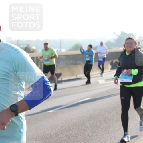 03.10.2025 - Köhlbrandbrückenlauf Lena Gebhardt http://msf.ph/oto/9068241 03.10.2025 09:24:14 Position 1 2848 meine-sportfotos.de