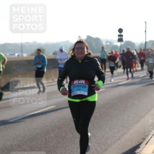 03.10.2025 - Köhlbrandbrückenlauf Lena Gebhardt http://msf.ph/oto/9068256 03.10.2025 09:24:15 Position 1  meine-sportfotos.de