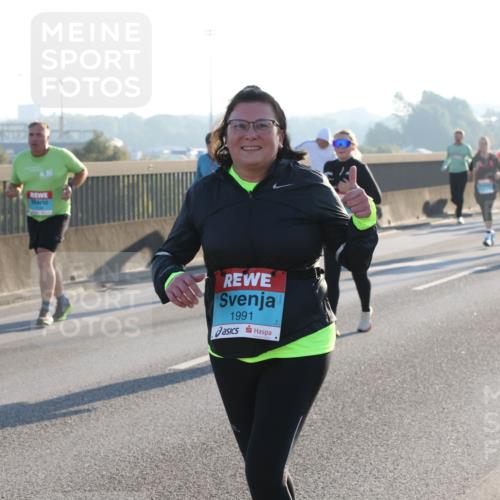 03.10.2025 - Köhlbrandbrückenlauf Lena Gebhardt http://msf.ph/oto/9068269 03.10.2025 09:24:15 Position 1 1991 meine-sportfotos.de