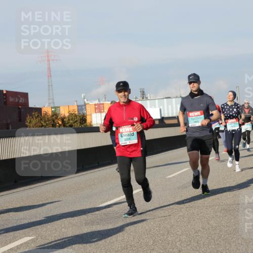 03.10.2025 - Köhlbrandbrückenlauf Jannik Wohlers http://msf.ph/oto/9068279 03.10.2025 09:47:44 Position 3 1100, 3224, 3820 meine-sportfotos.de